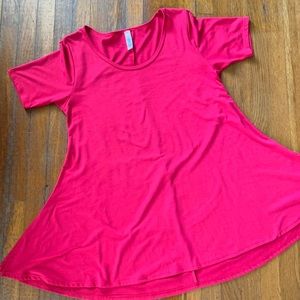 LuLaRoe Perfect T (swing t)- Extra Small (US 4-10)